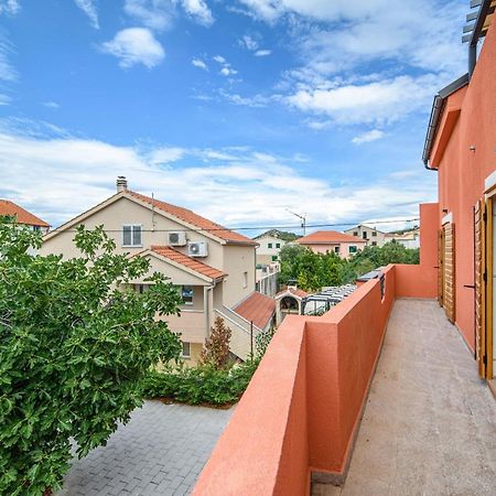 Apartments Orsula Near Old Town Шибеник Экстерьер фото